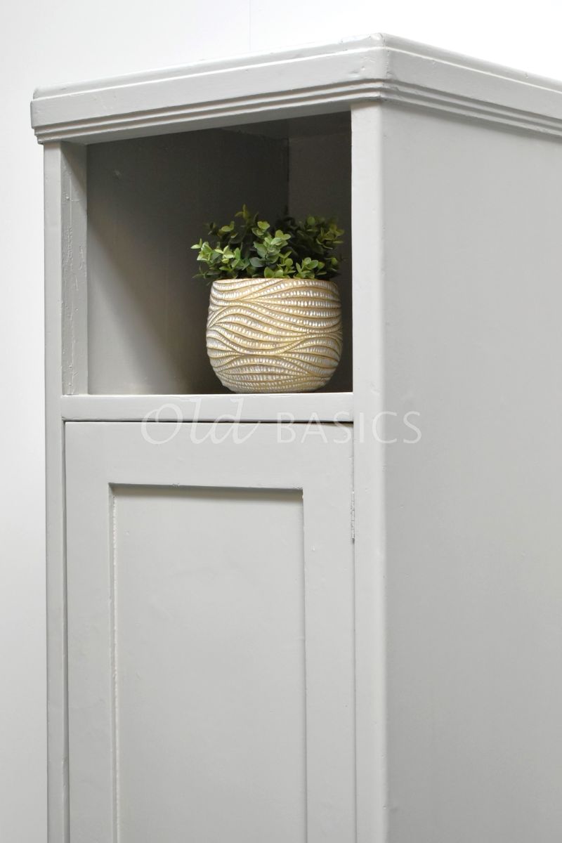 Detail van Smalle kast rechts, grijs, materiaal hout